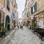 Apartman Finalborgo | 2br| Wifi | Historic Village| By Tilo