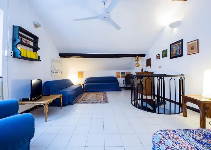 דירה Finalborgo | 2br| Wifi | Historic Village| By Tilo *