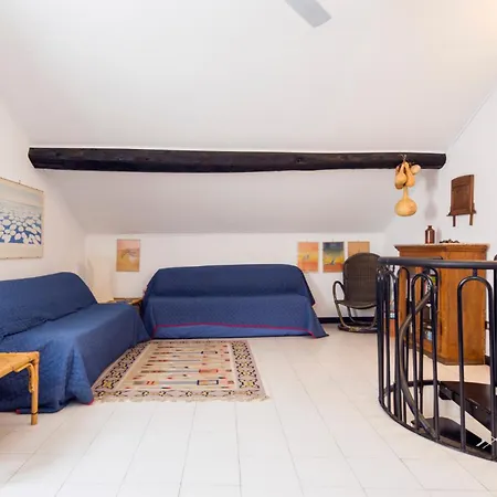 Finalborgo | 2br| Wifi | Historic Village| By Tilo Appartamento Finale Ligure