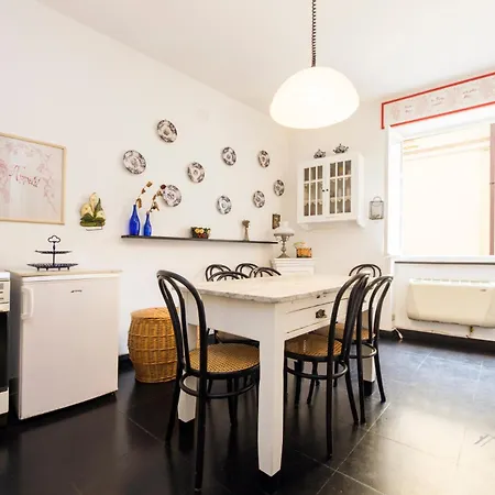 Finalborgo | 2br| Wifi | Historic Village| By Tilo Appartamento Finale Ligure